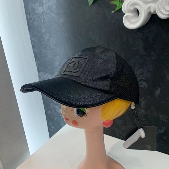 Chanel hat - Picture 1 of 9